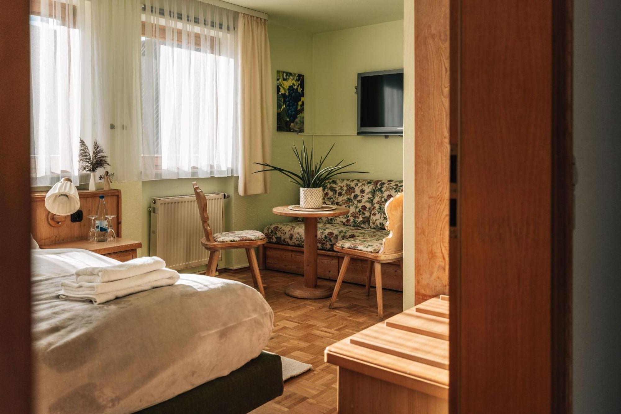 Krone Das Hotel Tauberrettersheim Dış mekan fotoğraf